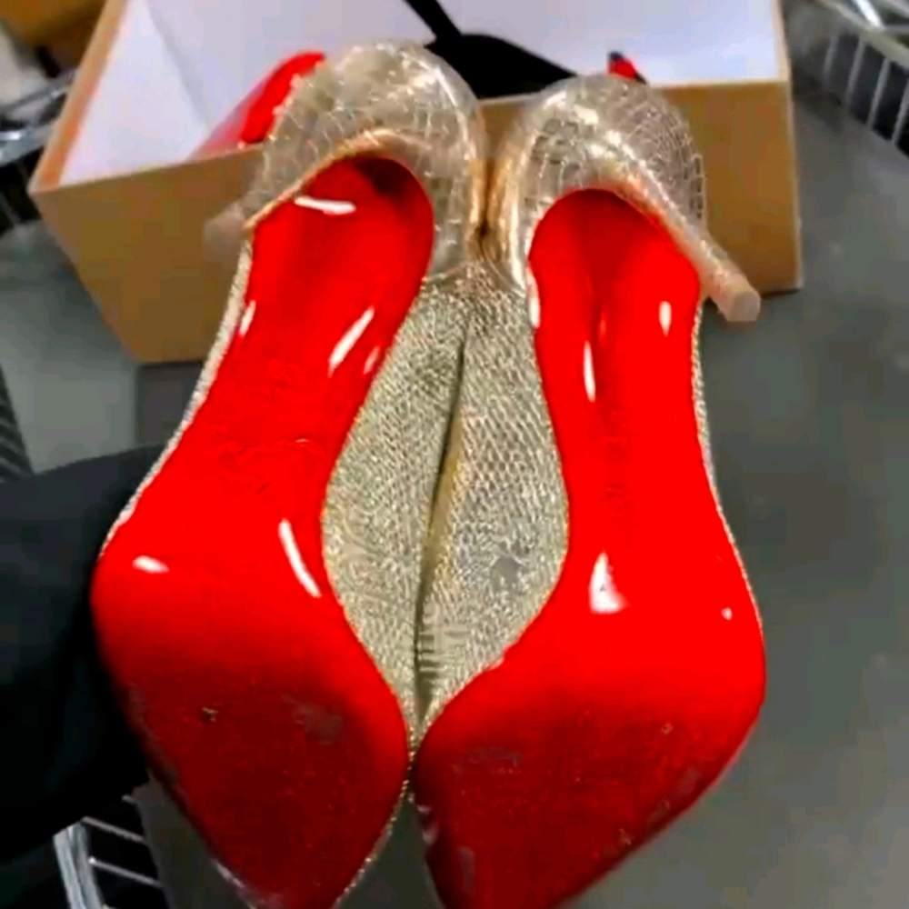 Meet your Posher, Shola